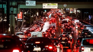 Fonte: car.blog.br/2012/06/o-sonho-do-automovel-acabou-em-sao.html
 