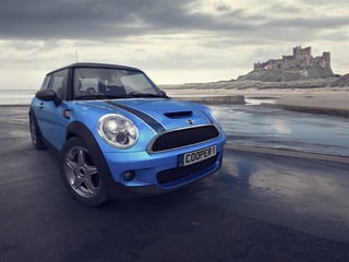 PICTURE OF A LIGHT BLUE MINI
          COOPER
 