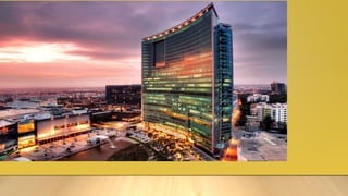 ÍNDIA
• A Índia faz parte do grupo de países emergentes denominado BRICS, formado
também por Brasil, Rússia, China e África do Sul.
• O setor industrial da Índia é diversificado, com produção expressiva nas áreas
têxteis, de informática, alimentícia, química, de satélites, entre outras. Mas é na
informática que é conhecida mundialmente.
• A região de Bangalore é chamada de Vale do Silício, pois estão localizados
muitos centros de pesquisa e indústrias relacionadas à informática.
• Mão de obra mais barata.
 