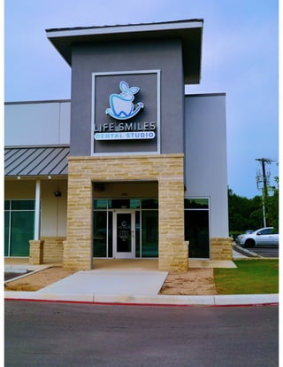 Signage Life Smiles Dental Studio San Antonio TX.pdf