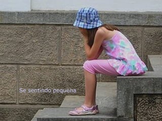 Se sentindo pequena 