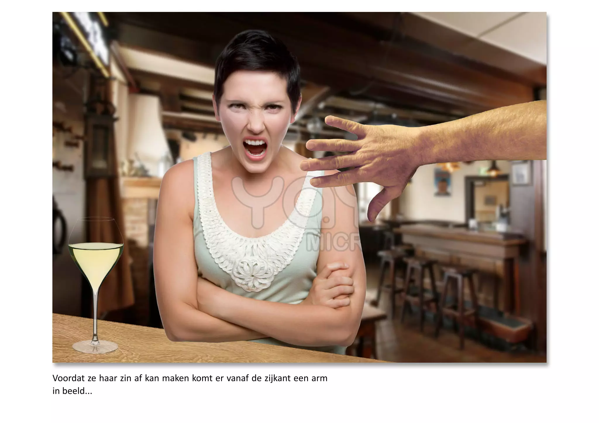 Voordat ze haar zin af kan maken komt er vanaf de zijkant een arm
in beeld...
 