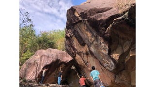 宮崎にはすごい岩がたくさんあります！
（宣伝）
 