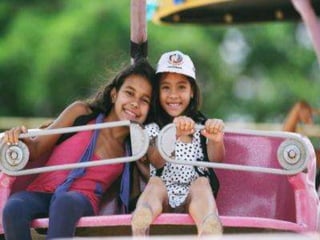 Orgulho
O grande orgulho da Abrace é o fato de ter
contribuído para que o índice de cura, com a
criação de sua Casa de Apoio, que hospeda
pacientes, com seus acompanhantes, convenientes
de outros estados em busca do tratamento no
Distrito Federal. Mais de 40% das crianças são das
regiões, Norte, Nordeste e Centro-Oeste.

“ABRACE!”

 