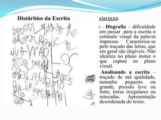 Roupas  arrumadas em sequência;