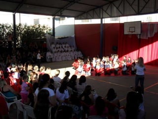 Feliz Dia Das Mães 2011 - Colégio Esquema Único