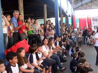 Feliz Dia Das Mães 2011 - Colégio Esquema Único