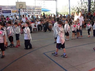 Feliz Dia Das Mães 2011 - Colégio Esquema Único