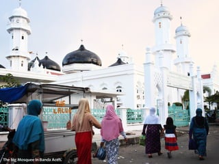 The big Mosquee in Banda Aceh. 
 