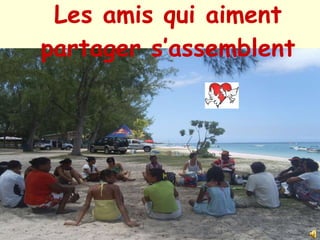 Les amis qui aiment partager s’assemblent 