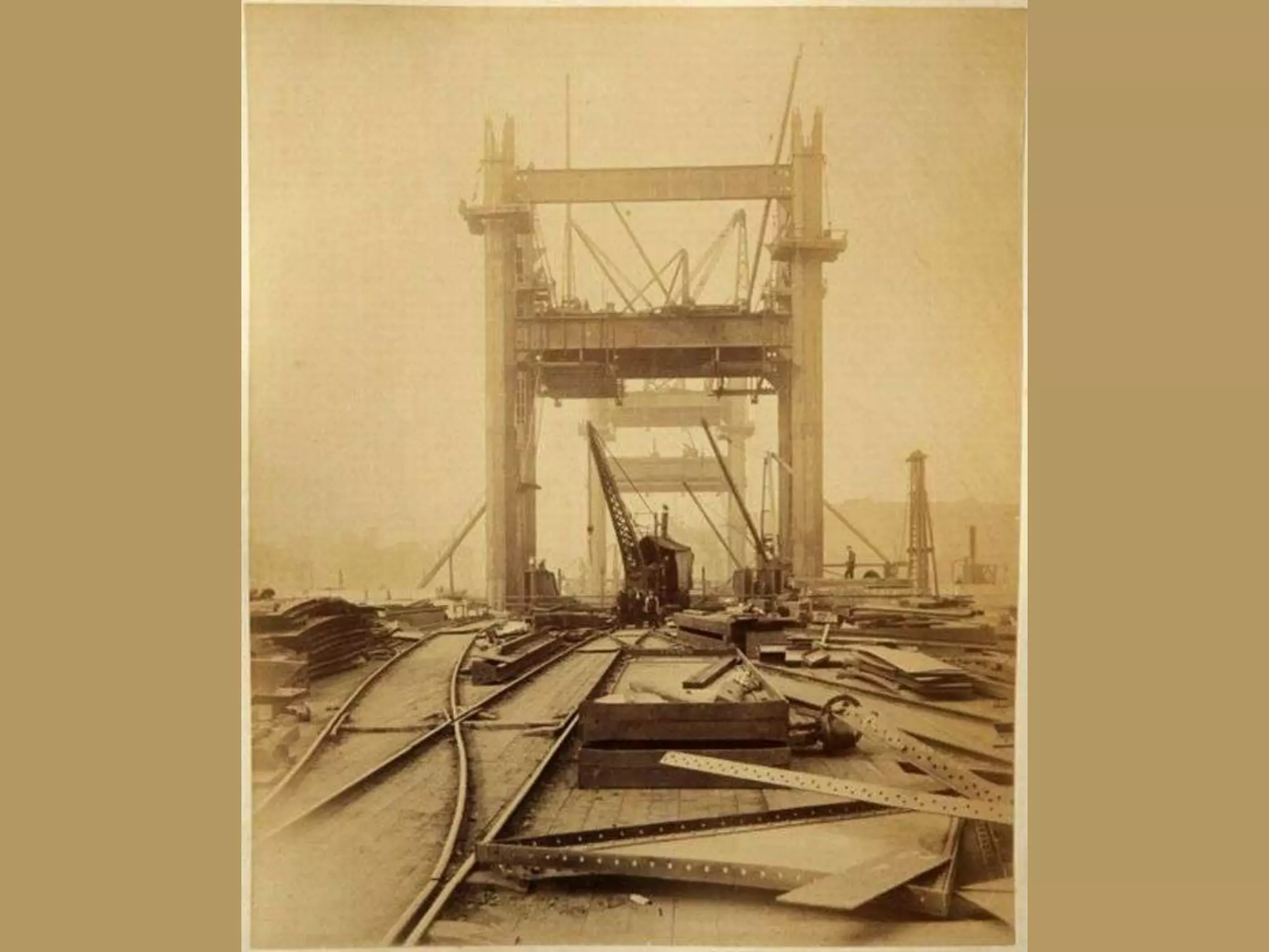 The building of London tower bridge
