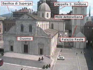 En el centro de la capilla el arq. Antonio Bertola construyó el altar de la SS La capilla es de estilo barroco, tiene forma circular, de mármol negro, bordeada de tumbas de mármol blanco, y remata en una cúpula esbelta.  En el centro se halla un altar de mármol negro, bien ornamentado, sobre un estrado con escalones, y circundado por querubes dorados. Por sobre él hay un segundo altar, en una cavidad, cubierta con dos rejillas de hierro, y que es llamado ‘el Sepulcro’.  