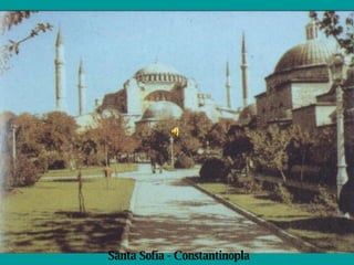 En  1452  su nieta  Marguerite de Charny , dona la SS. a Luis I, duque de Saboya. Y éste la deposita en la sacristía de la Sainte Chapelle de Chambery, Francia. 