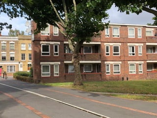 The Prince Albert, 33 Victorian Road
 