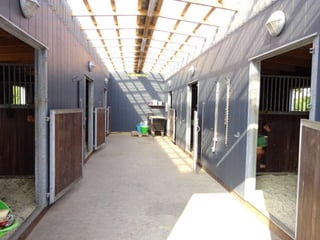 Snur om-gaaard - mobile hestestalde