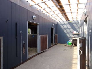 Snur om-gaaard - mobile hestestalde