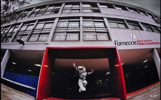 Você conhece.
Todos reconhecem.




         5 / 17
 