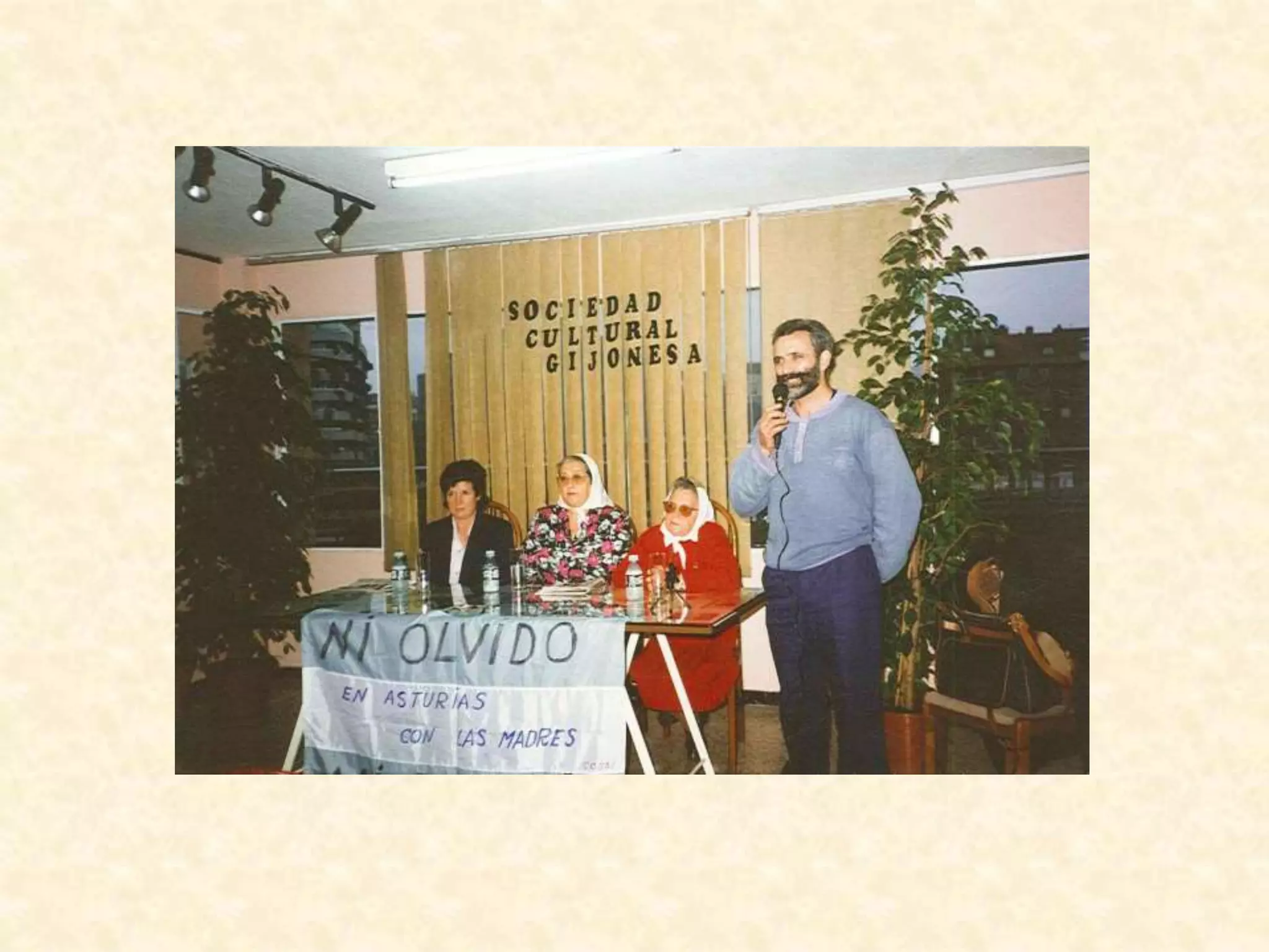 Fotos históricas de la Sociedad Cutural Gijonesa