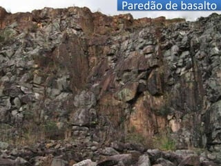 Paredão de basalto 
 