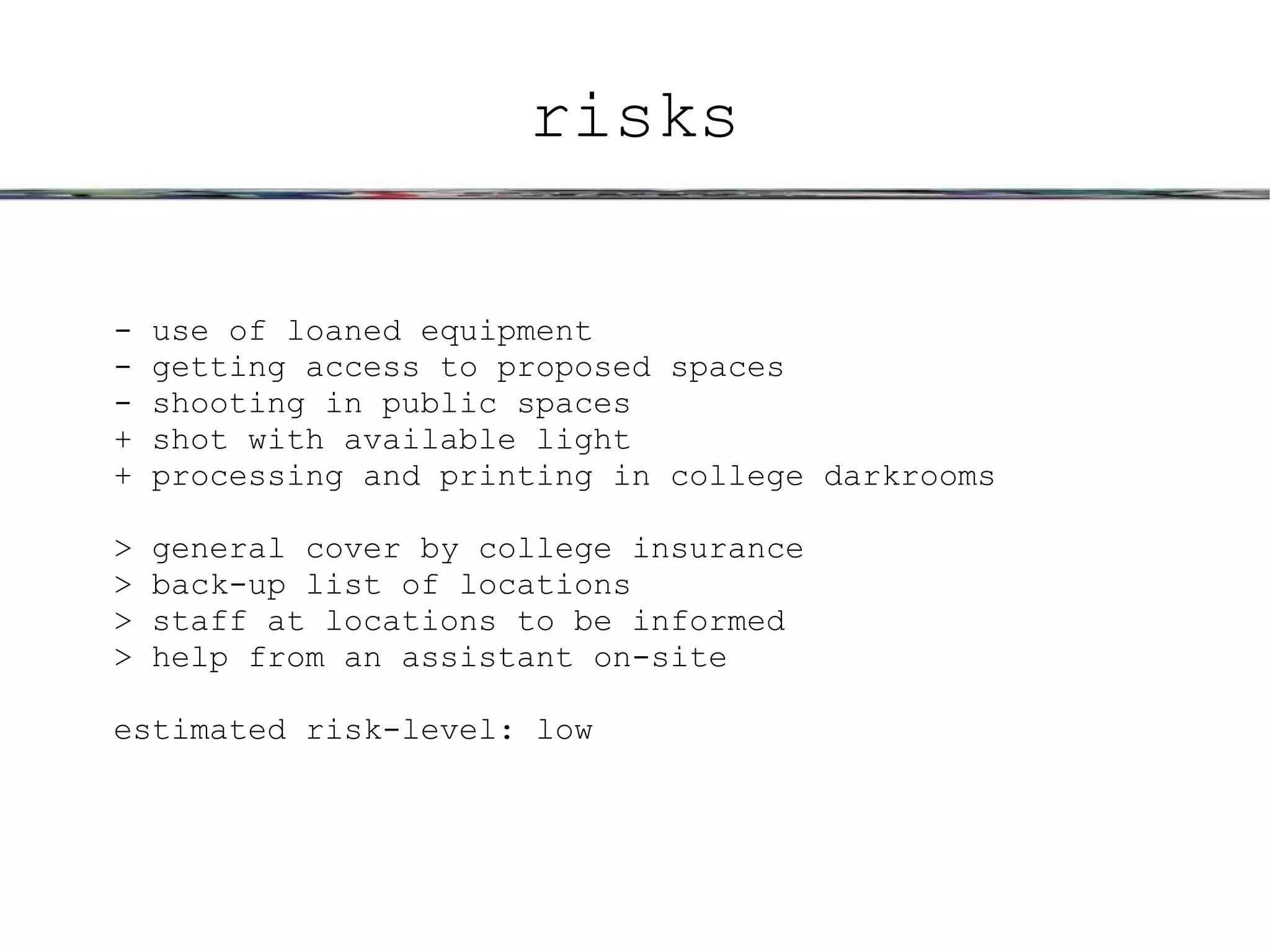 < interior decoration 