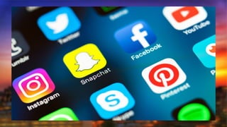 •Facebook page likes 403,404
•Facebook proﬁle followers 173,456
•Twitter followers 362,476
•Instagram followers 76,497
•Google Plus followers 20,590
•YouTube subscribers 6,950
•Snapchat followers 1,518
•Pinterest followers 1,622
•Periscope followers 19,098
Spann On Social Media
 