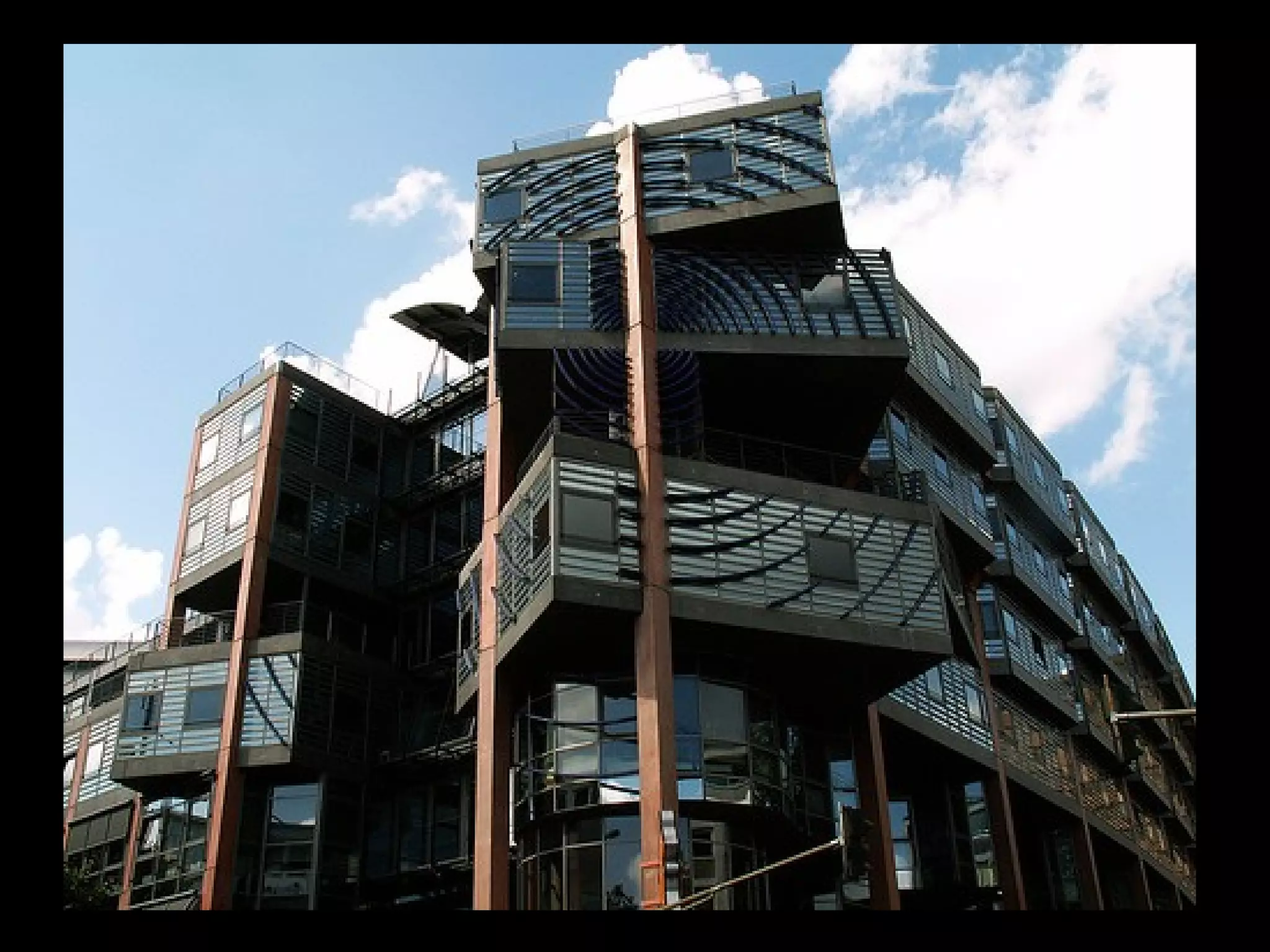 Shanghai-Pudong Museum, Shanghai, (competition won 2002), von Gerkan
 