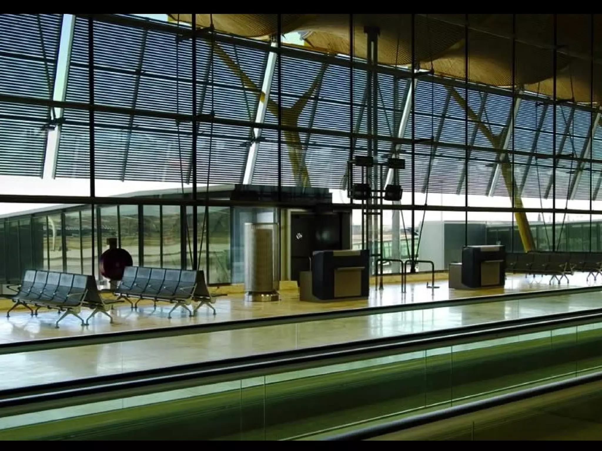 Single-strut and multi-
strut cable-supported
beams
 