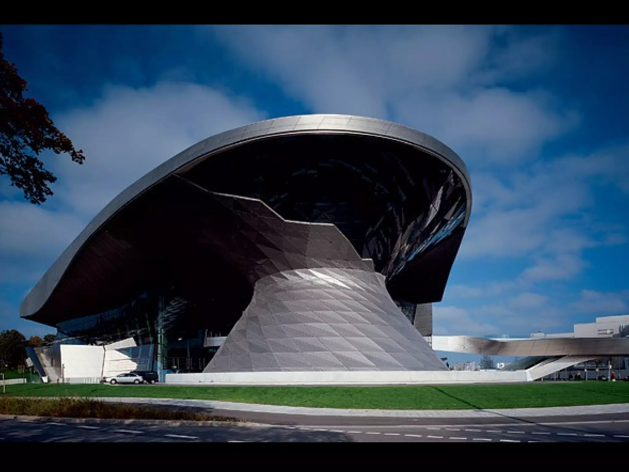 Chongqing Airport Terminal, 2005, Llewelyn Davies Yeang and Arup
 
