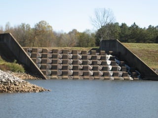 Spillways2000 101110063804-phpapp02 - copy