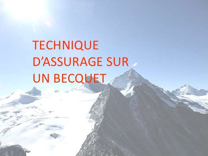 Le nettoyage de la personne de lhuile cosmétique que