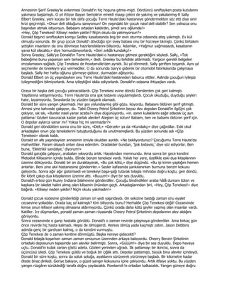 Annesinin Şerif Greeley'le evlenmesi Donald'in hiç hoşuna gitme-mişti. Dördüncü sınıftayken posta kutularını
yakmaya başlamıştı. O yıl ihtiyar Bayan Semple'ın emekli maaşı çekini de yakmış ve yakalanmış-tl Sally
Elbert Greeley, yeni kocası bir tek defa çocuğu Terre Haute'daki hastaneye göndermekten söz etti diye sinir
krizi geçirmişti. «Onun deli olduğunu sanıyorsun! On yaşındaki bir çocuk nasıl deli olabilir? Sen yalnızca onu
başından atmak istiyorsun. Babasını ortadan kaldırdın, şimdi sıra oğlumda!»
«Hey, Çöp Tenekesi! Kiliseyi neden yaktın? Niçin okulu da yakmıyorsun?»
Donald beşinci sınıftayken komşu Sedley kasabasında boş bir evin oturma odasında ateş yakmıştı. Ev kül
olmuştu sonunda. Bir grup çocuk Donald'ı dövdüğü için üvey babası onu bir hücreye tıkmıştı. Çünkü birtakım
yetişkin insanların da onu dövmeye hazırlandıklarını biliyordu. Adamlar, «Yağmur yağmasaydı, kasabanın
yarısı kül olacaktı,» diye homurdanıyorlardı, «Geri zekâlı kundakçı!»
Sonra Greeley, Sally'ye Donald'ın Terre Haute'daki o hastaneye gitmesi gerektiğini söyledi. Sally, «Tek
bebeğime bunu yaparsan seni terkederim,» dedi. Greeley bu tehdide aldırmadı. Yargıcın gerekli belgeleri
imzalamasını sağladı. Çöp Tenekesi de Powtanville'den ayrıldı. Đki yıl dönmedi. Sally şeriften boşandı. Aynı yıl
seçmenler de Greeley'e yüz vermediler. O da sonunda Gary'e giderek bir otomobil fabrikasında çalışmaya
başladı. Sally her hafta oğlunu görmeye gidiyor, durmadan ağlıyordu.
Donald Elbert on üç yaşındayken onu Terre Haute'daki hastaneden taburcu ettiler. Aslında çocuğun iyileşip
iyileşmediğini bilmiyorlardı. Ama iyileştiğini iddia ediyorlardı. Donald'ın odasına ihtiyaçları vardı.

Oraya bir başka deli çocuğu yatıracaklardı. Çöp Tenekesi evine döndü Derslerden çok geri kalmıştı.
Yaşıtlarına yetişemiyordu. Terre Haute'da ona şok tedavisi uygulamışlardı. Çocuk okuduğu, duyduğu şeyleri
hatır, layamıyordu. Sınavlarda bu yüzden başarılı olamadı.
Donald bir süre yangın çıkarmadı. Her şey yolundaymış gibi gözu. küyordu. Babasını öldüren şerif gitmişti.
Annesi yine kahvede çalışıyor, du. Tabii Cheery Petrol Şirketinin beyaz dev depolan Donald'in ilgiSjni çok
çekiyor, sık sık, «Bunlar nasıl yanar acaba?» diye düşünüyordu. «in. sanın kulaklarını sağır edecek üç ayrı
patlama! Gözleri kavuracak kadar parlak alevler! Ateşten üç sütun! Babam, ben ve babamı öldüren şerif için.
O depolar aylarca yanar mı? Yoksa hiç mi yanmazlar?»
Donald geri döndükten sonra onu bir süre, «Deli,» «Gerzek» ya da «Kundakçı» diye çağırdılar. Eski okul
arkadaşları onun çöp tenekelerini tutuşturduğunu da unutmamışlardı. Bu yüzden sonunda adı «Çöp
Tenekesi» olarak kaldı.
Donald on altı yaşındayken annesinin izniyle okuldan ayrıldı. «Ne bekliyordunuz? Çocuğumu Terre Haute'da
mahvettiler. Param olsaydı onları dava ederdim. Oradakiler bundan, 'Şok tedavisi,' diye söz ediyorlar. Ben
buna, 'Elektrikli sandalye,' diyorum!»
Donald garajda çalışıyor, arabaları yıkıyordu artık. Hayatından memnundu. Ama sonra bir gece kendini
Metodist Kilisesinin içinde buldu. Elinde benzin tenekesi vardı. Yakıtı her yere, özellikle eski dua kitaplarının
üzerine döküyordu. Donald bir an duraklayarak, «Bu çok kötü,» diye düşündü. «Bu işi kimin yaptığını hemen
anlarlar. Beni yine akıl hastanesine gönderirler.» Sesler kafasında yankılanırken burnuna benzin kokusu
geliyordu. Sonra ağır ağır gülümsedi ve tenekeyi başa-şağı tutarak telaşla mihraba doğru koştu, geri döndü.
Bir kibrit çakıp dua kitaplarının üzerine attı. «Buuum!» diye bir ses duyuldu.
Donald'ı ertesi gün Kuzey Indiana Islahevine gönderdiler. Çocuğu bindirdikleri araba hâlâ dumanı tüten ve
kapkara bir iskelet halini almış olan kilisenin önünden geçti. Arkadaşlarından biri, «Hey, Çöp Tenekesi!» diye
bağırdı. «Kiliseyi neden yaktın? Niçin okulu yakmadın!»

Donald çocuk kodesine gönderildiği zaman on yedi yaşındaydı. On sekizine bastığı zaman onu eyalet
cezaevine yolladılar. Orada kaç yıl kalmıştı? Kim biliyordu bunu? Herhalde Çöp Tenekesi değil! Cezaevinde
kimse onun kiliseyi yakmış olmasına aldırmıyordu. Çünkü orada daha kötü şeyler yapmış olan insanlar vardı.
Katiller. Irz düşmanları, ponald zaman zaman rüyasında Cheery Petrol Şirketinin depolarının alev aldığını
görüyordu.
Sonra cezaevinde o garip hastalık görüldü. Donald'ı o zaman revirde çalışmaya gönderdiler. Ama birkaç gün
önce revirde hiç hasta kalmadı. Hepsi de ölmüşlerdi. Herkes ölmüş yada kaçmıştı zaten. Jason Debbins
adında genç bir gardiyan kalmış, o da kendini vurmuştu.
Çöp Tenekesi de o zaman kentine dönmüştü. Başka nereye gidecekti?
Donald telaşla koşarken zaman zaman omzunun üzerinden arkaya bakıyordu. Cheery Benzin Şirketinin
ortadaki deposunun tepesinde sarı alevler belirmişti. Sonra, «Güüüm!» diye bir ses duyuldu. Depo havaya
uçtu. Donald'in kulak zarları çöktü adeta. Gözleri yerinden uğradı. Đlk patlamayı bir ikincisi, sonra da
üçüncüsü izledi. Çöp Tenekesi güldü ve boğuk bir çığlık attı. Depolar patlamıştı, büyük bina alevler içindeydi.
Donald bir süre koştu, sonra da soluk soluğa, ayaklarını sürüyerek yürümeye başladı. Bir kilometre kadar
ötede biraz dinledi. Geriye bakıyor, o güzel yangın kokusunu içine çekiyordu. Artık itfaiye yoktu. Bu yüzden
yangın rüzgârın sürüklediği tarafa doğru yayılacaktı. Powtanvil-!e ortadan kalkacaktı. Yangın güneye doğru
 