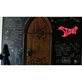 Stomp, a rock themed pub