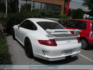 Super cars arabe prin europa