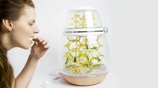 billeder af fede mennesker , folk der ryger , bruger for mange penge

 