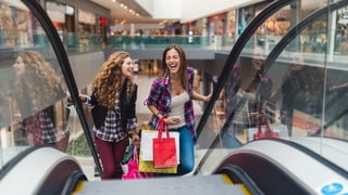 B U Y I N G I S N O T T H E G O A L
Matteo Sarzana digitalgonzo.it @zazzanm
 