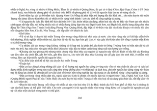 nhiều ở Nghệ An; vàng có nhiều ở Bồng Miêu, Than đá có nhiều ở Quảng Nam, đá quí có ở Quỳ Châu, Quỳ Hợp; Crôm ở Cổ Định
(thanh hoá), ven biển rất phong phú về cát thuỷ tinh. BTB rất phong phú về đá vôi là nguyên liệu làm ra xi măng rất tốt.
.Dưới thềm lục địa có bể trầm tích Quảng Nam- Đà Nẵng đã phát hiện trữ lượng dầu khí khá lớn... cho nên duyên hải miền
Trung nếu dược đầu tư khai thác thì có nhiều triển vọng hình thành 1 cơ cáu kinh tế công nghiệp đa năng.
+Tài nguyên du lịch: Do lãnh thổ kéo dài trên 10 vĩ độ, thiên nhiên đa dạng, phân hoá sâu sắc từ Bắc vào Nam tạo nên nhiều
cảnh quan rất hấp dẫn, nổi tiếng nhiều núi có nhiều hang động đẹp như núi Ngũ Hành Sơn, núi Bạch Mã, nhiều hang động đẹp như
động Từ Thức (Nga Sơn Thanh Hoá) động Phong Nha (Quảng Bình, đặc biệt có bờ biển vừa dài vừa khúc khuỷu với nhiều bãi tắm
nổi tiếngnhư Sầm Sơn, Cửa lò, Nha Trang... rất hấp dẫn với khách du lịch.
-Khó khăn:
+Về vị trí địa lý duyên hải miền Trung nằm trong vùng thiên tai nhất của cả nước cho nên vùng này có khí hậu diễn biến
thất thường, khắc nghiệt nhiều thiên tai, đặc biệt là bão lũ lụt, hạn hán gió Lào, vì vậy gây khó khăn cho đời sống và phát triển kinh
tế xã hội trong vùng.
+Tự nhiên: đất đai trong vùng không những có S hẹp mà lại phân bố, địa hình từ Đông Trường Sơn ra biển nên đã bị xói
mòn rửa trôi, bạc màu cho nên gây nhiều khó khăn cho việc đầu tư thâm canh tăng năng suất sản lượng cây trồng.
+Khoáng sản tuy phong phú nhưng nhìn chung việc khai thác các nguồn tàI nguyên này rất khó khăn vì hầu hết các khoáng
sản đều nằm sâu dưới đất, gần bờ biển, gần khu dân cư, cho nên khi khai thác khoáng sản dễ gây đảo lộn sinh thái, ô nhiễm môi
tường, làm cạn kiệt nhiều nguồn tài nguyên khác.
*Các điều kiện kinh tế xã hội của duyên hải miền Trung
*Thuận lợi:
+Dân cư lao động không những dồi dào về số lượng mà nguồn lao động ở vùng này vốn có bản chất rất cần cù và tích luỹ
được nhiều kinh nghiệm trong sản xuất cũng như trong chống chọi với thiên tai và địch hoạ, cho nên nguồn lao dộng vùng này hiện
nay là dộng lực chính để chuyển đổi cơ cấu kinh tế từ một nền nông nghiệp lạc hậu sang cơ cấu kinh tế nông- công nghiệp đa dạng.
+Dân cư trong vùng nhiều dân tộc, ngoài dân tộc Kinh là chính còn nhiều dân tộc ít người như Thái, (Nghệ An) Vân Kiều
(Quảng Bình) người Pacô (Thừa Thiên Huế) cho nên duyên hải miền Trung có nền văn hoá rất đa dạng giàu bản sắc, rất hấp dẫn với
du lịch nhânvăn.
+Duyên hải miền Trung nổi tiếng với nhiều di sản văn hoá như Có đo Huế, thánh địa Mỹ Sơn, phố cổ Hội An là những di
sản văn hoá được cả thế giới biết đến. Cho nên con người và tài nguyên nhân văn trong vùng được coi là nguồn tài nguyên có giá
trị với phát triển du lịch trong nước và thế giới.
168
 