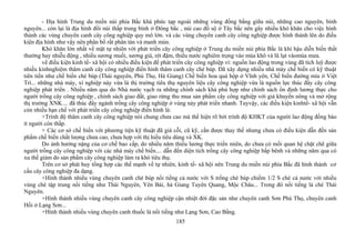 - Địa hình Trung du miền núi phía Bắc khá phức tạp ngoài những vùng đồng bằng giữa núi, những cao nguyên, bình
nguyên... còn lại là địa hình đồi núi thấp trung bình ở Đông bắc , núi cao đồ sộ ở Tây bắc nên gây nhiều khó khăn cho việc hình
thành các vùng chuyên canh cây công nghiệp quy mô lớn. và các vùng chuyên canh cây công nghiệp được hình thành lên do điều
kiện địa hình như vậy nên phân bố rất phân tán và manh mún.
Khó khăn lớn nhất về mặt tự nhiên với phát triển cây công nghiệp ở Trung du miền núi phía Bắc là khí hậu diễn biến thất
thường hay nhiễu động , nhiều sương muối, sương giá, rét đậm, thiếu nước nghiêm trọng vào mùa khô và lũ lụt vàomùa mưa.
về điều kiện kinh tế- xã hội có nhiều điều kiện để phát triển cây công nghiệp vì: nguồn lao động trong vùng đã tích luỹ được
nhiều kinhnghiệm thâm canh cây công nghiệp điển hình thâm canh cây chè búp. Đã xây dựng nhiều nhà máy chế biến có kỹ thuật
tiên tiến như chế biến chè búp (Thái nguyên, Phú Thọ, Hà Giang) Chế biến hoa quả hộp ở Vĩnh yên, Chế biến đường mía ở Việt
Trì... những nhà máy, xí nghiệp này vừa là thị trường tiêu thụ nguyên liệu cây công nghiệp vừa là nguồn lực thúc đẩy cây công
nghiệp phát triển . Nhiều năm qua do Nhà nước vạch ra những chính sách khá phù hợp như chính sách ổn định lương thực cho
người trồng cây công nghiệp , chính sách giao đất, giao rừng thu mua sản phẩm cây công nghiệp với giá khuyến nông và mở rộng
thị trường XNK.... đã thúc đẩy ngành trồng cây công nghiệp ở vùng này phát triển nhanh. Tuyvậy, các điều kiện kinhtế- xã hội vẫn
còn nhiều hạn chế với phát triển cây công nghiệp điển hình là:
+Trình độ thâm canh cây công nghiệp nói chung chưa cao mà thể hiện rõ bởi trình độ KHKT của người lao động đồng bào
ít người còn thấp.
+ Các cơ sở chế biến với phương tiện kỹ thuật đã già cỗi, cũ kỹ, cần được thay thế nhưng chưa có điều kiện dẫn đến sản
phẩm chế biến chất lượng chưa cao, chưa hợp với thị hiếu tiêu dùng và XK.
Do ảnh hưởng nặng của cơ chế bao cấp, do nhiều năm thiếu lương thực triền miên, do chưa có mối quan hệ chặt chẽ giữa
người trồng cây công nghiệp với các nhà máy chế biến.... dẫn đến diện tích trồng cây công nghiệp bấp bênh và những năm qua có
xu thế giảm do sản phẩm cây công nghiệp làm ra khó tiêu thụ.
Trên cơ sở phát huy tổng hợp các thế mạnh về tự nhiên, kinh tế- xã hội nên Trung du miền núi phía Bắc đã hình thành cơ
cấu cây công nghiệp đa dạng.
+Hình thành nhiều vùng chuyên canh chè búp nổi tiếng cả nước với S trồng chè búp chiếm 1/2 S chè cả nước với nhiều
vùng chè tập trung nổi tiếng như Thái Nguyên, Yên Bái, hà Giang Tuyên Quang, Mộc Châu... Trong đó nổi tiếng là chè Thái
Nguyên.
+Hình thành nhiều vùng chuyên canh cây công nghiệp cận nhiệt đới đặc sản như chuyên canh Sơn Phú Thọ, chuyên canh
Hồi ở Lạng Sơn...
+Hình thành nhiều vùng chuyên canh thuốc lá nổi tiếng như Lạng Sơn, Cao Bằng.
185
 