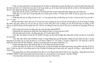 * Nước ta muốn giảm được tỉ lệ giă tăng dân số tự nhiên; sử dụng hợp lý nguồn lao động của cả nước thì phải thực hiện triệt
để chính sách dân số và chính sách này gồm 2 nội dung chính sau: đó là thực hiện triệt để sinh đẻ có KH và tiến hành phân bố lại
dân số và lao động trên địa bàn cả nước một cách hợp lý.
- Thực hiện triệt để sinh đẻ có KH được coi là chính sách dân số quan trọng nhất gồm những mục tiêu chính sau:
+ Phấn đấu ở cả nước đạt tỉ lệ giă tăng dân số tự nhiên giảm xuống 1,7%/năm trước 2000 và tiếp tục giảm nữa vào những
năm sau năm 2000.
+ Phấn đấu mỗi cặp vợ chồng chỉ nên có từ 1→ 2 con, phụ nữ sinh con đầu lòng sau 22 tuổi và sinh con thứ 2 sau con thứ 1
từ 3 → 5 năm.
Để thực hiện được chính sách này N2
ta trước khi vạch ra những chỉ tiêu cụ thể nêu trên đã nghiên cứu rất kĩ lưỡng về những
đặc điểm, tập quán, phong tục của các dân tộc trong cả nước đồng thời vạch ra những chỉ tiêu đó là phù hợp với những xu thế
chung, sự tiến bộ chung của loài người trên TG. Căn cứ vào những chỉ tiêu nêu trên N2
đã vạch ra một loạt các giải pháp chính sau
đây:
+ Đẩy mạnh tuyên truyền vận đông giáo dục toàn dân thực hiện KHHGĐ.
+ Hướng dẫn mọi tầng lớp lao động thực hiện những kĩ thuật y tế trong sinh đẻ có KH.
+ Kết hợp giữa tuyên truyền, vận động giáo dục với xử phạt hành chính.
+ Giáo dục, bồi dưỡng về trình độ VH, KHKT để nâng cao dần trình độ nhận thức đúng đắn về lĩnh vực dân số và gia đình
cho toàn dân.
+ Việc thực hiện chính sách KHHGĐ ở nước ta trong những năm qua đã đạt được những kết quả chính sau đây: tỉ lệ giă
tăng dân số tự nhiên của cả nước đã giảm từ 2,13%/năm ở thập kỉ 79 - 89 xuống 1,7%/năm ở thập kỉ 89 - 99; trong đó ở một số
thành phố, đô thị như Hà Nội, HPhòng…đã đạt tỉ lệ giă tăng dân số tự nhiên xuống dưới 1%.
- Chính sách phân bố lại, điều chỉnh lại dân số và lao động trên địa bàn cả nước:
+ Chính sách phân bố lại dân số và lao động được coi là một bộ phận cấu thành quan trọng trong chính sách dân số của cả
nước vì hiện nay dân số và lao động nước ta vẫn còn phân bố không hợp lý giữa miền núi, trung du với đồng =; giữa thành thị với
nông thôn…
+ Nội dung chính của chính sách phân bố lại dân số và lao động là tiến hành di dân từ các vùng đồng = đông dân trước hết là
từ ĐBSH; DHMT đi khai hoang phát triển kinh tế miền núi, mà trọng tâm là Tây Nguyên, Tây Bắc, ĐNBộ.
+ Việc thực hiện chính sách di dân ở nước ta được chia làm 2 thời kì lớn:
38
 