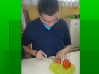 Taller de cocina: preparar una ensalada para comer