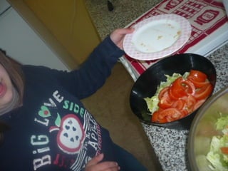 Taller de cocina: preparar una ensalada para comer