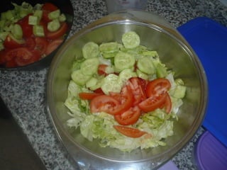 Taller de cocina: preparar una ensalada para comer