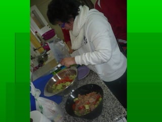 Taller de cocina: preparar una ensalada para comer