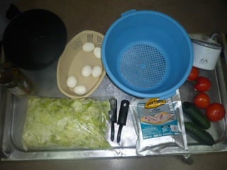 Taller de cocina: preparar una ensalada para comer