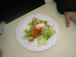 Taller de cocina: preparar una ensalada para comer