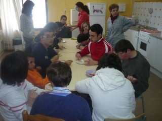 Taller de cocina: preparar una ensalada para comer