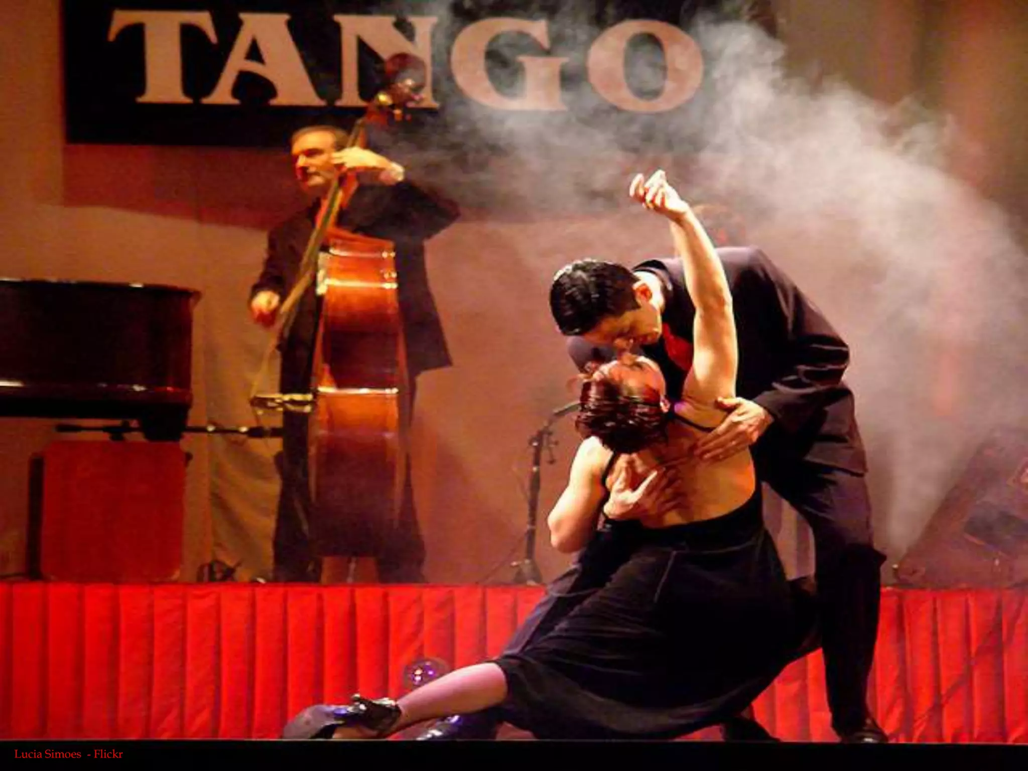 Lucia Simoes - Flickr
 