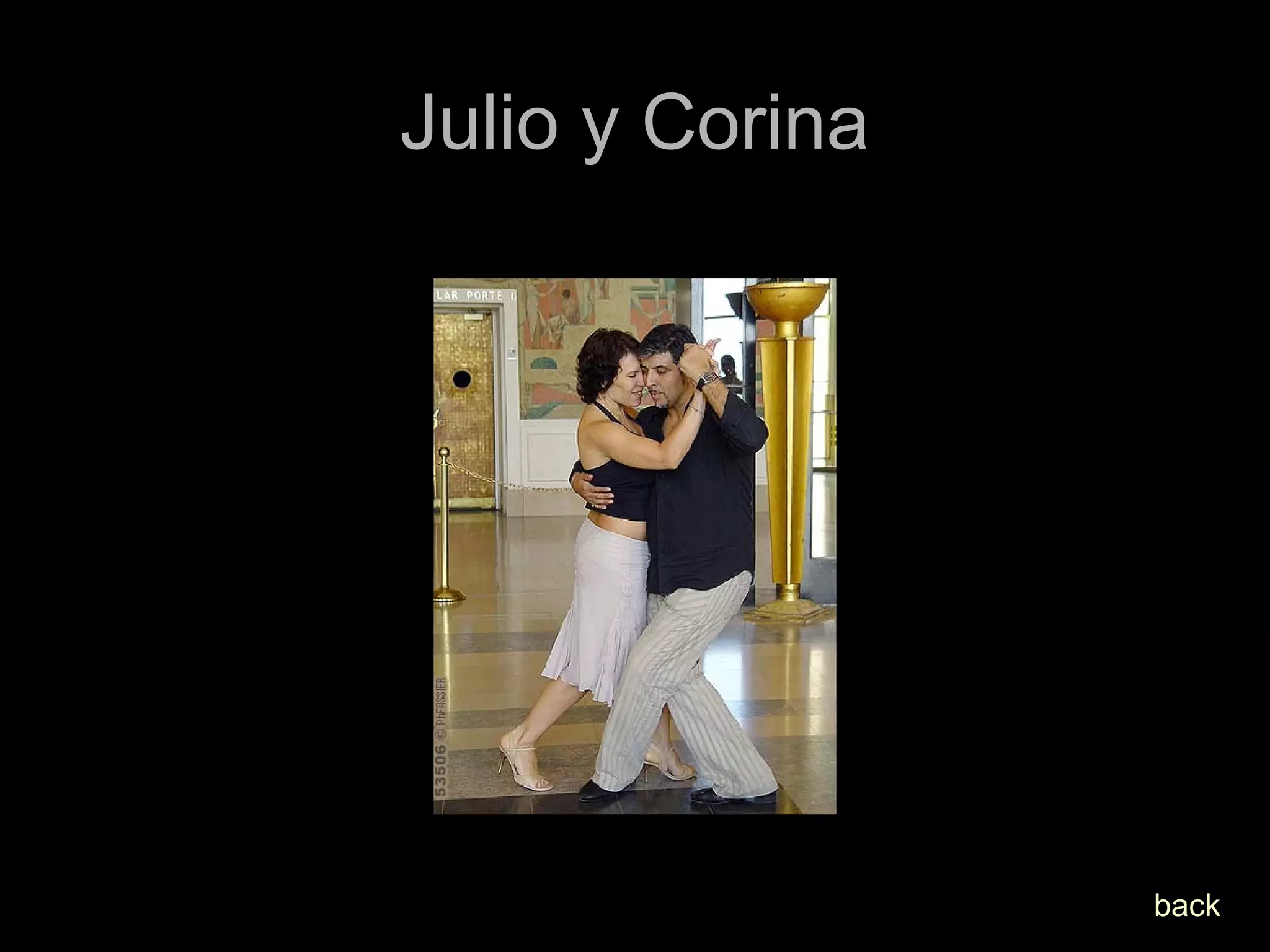 JJuulliioo yy CCoorriinnaa 
back 
 