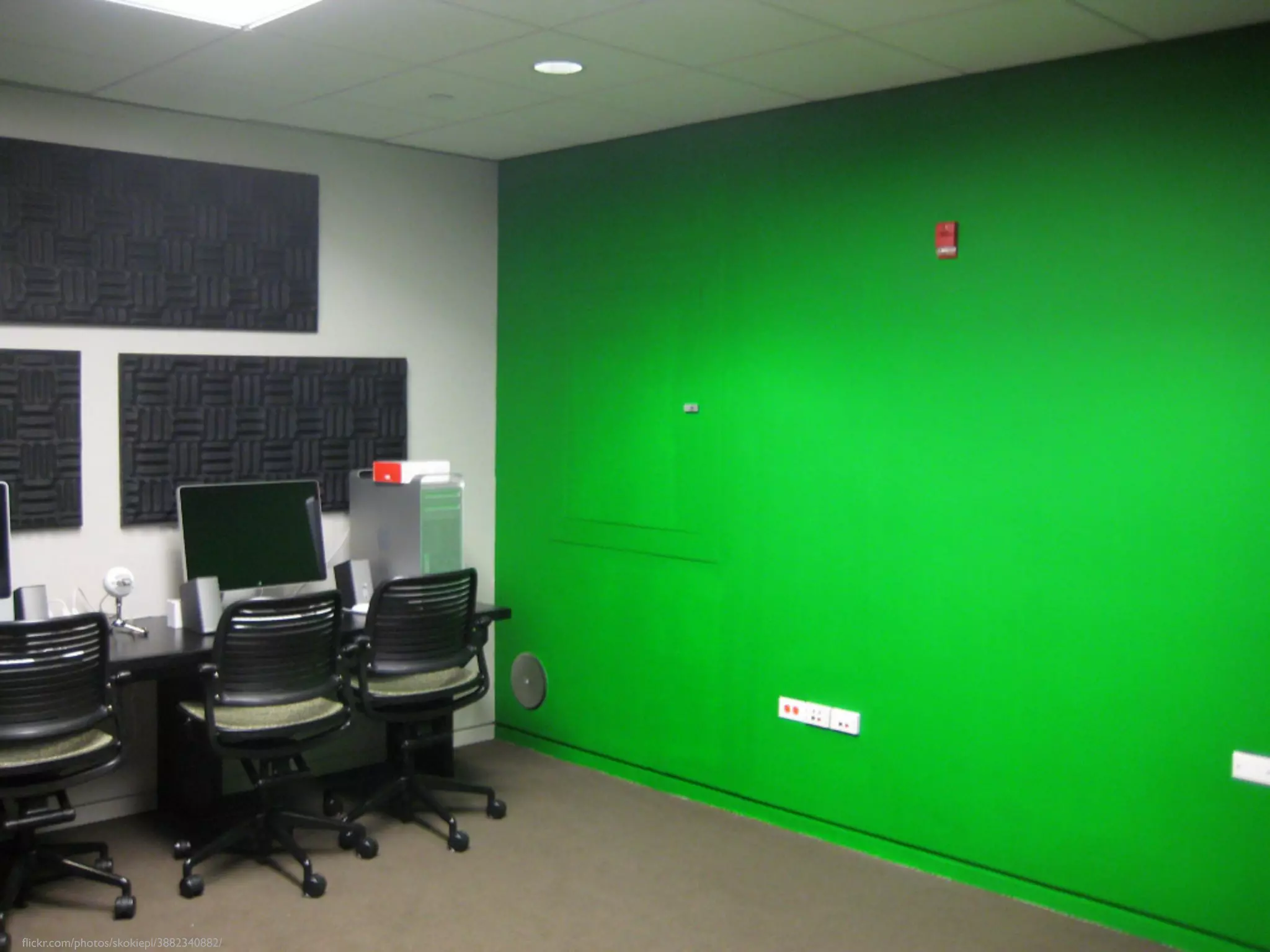 flickr.com/photos/skokiepl/3882340882/ 
 