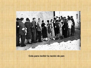 Cola para recibir la ración de pan
 
