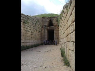 Puerta monumental acceso tumba-tholos.
Arte micénico. II milenio aC.
 